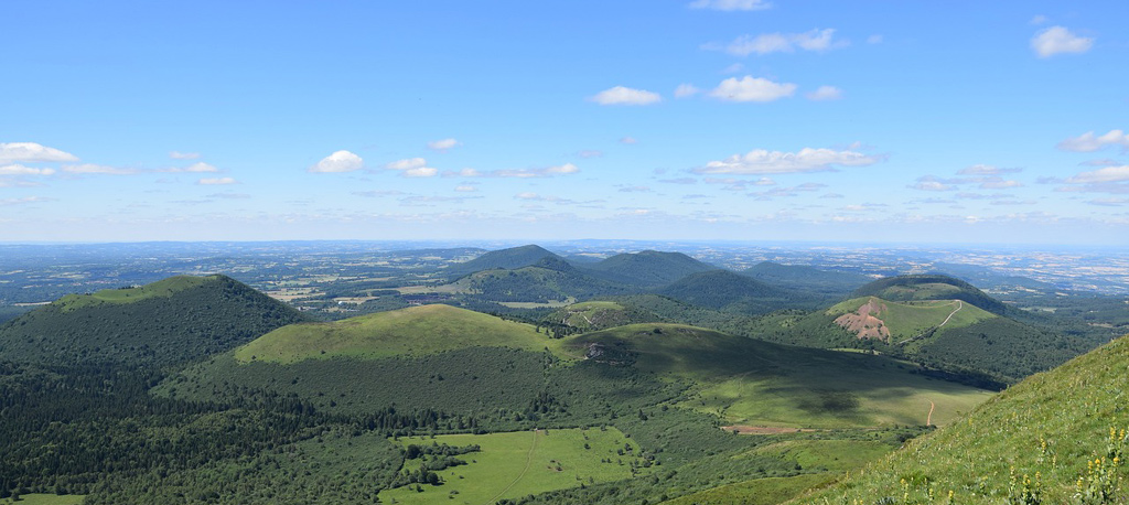 Group vacations in Auvergne