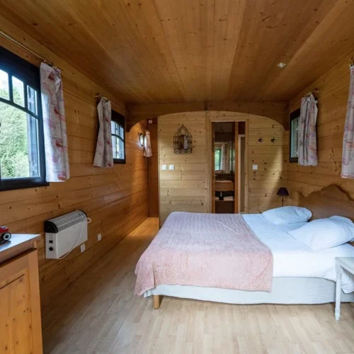 Champagne-Roulotte_Hoteliere-4-1024x320