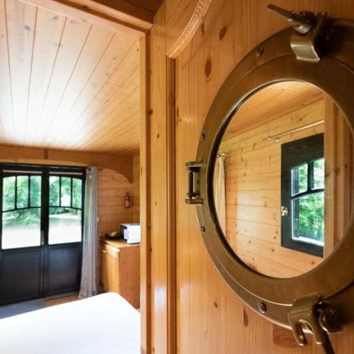 Champagne-Roulotte_Hoteliere-7-1024x320